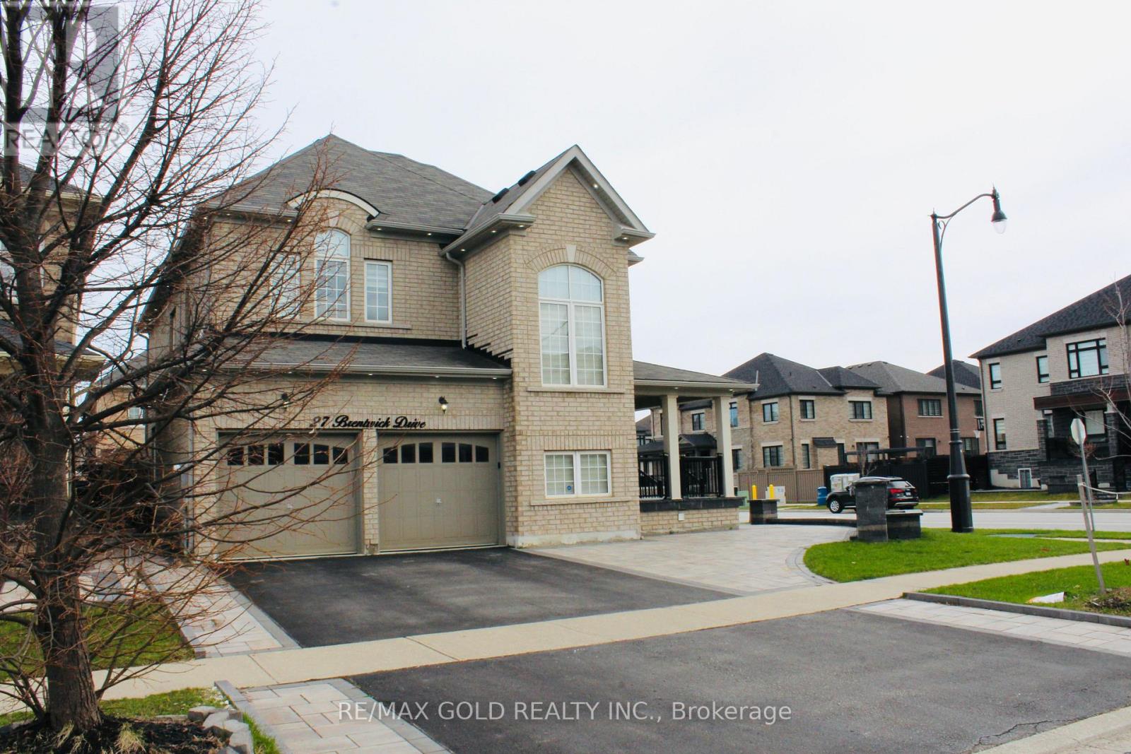 27 Brentwick Drive, Brampton, Ontario  L6X 5G1 - Photo 10 - W13008506