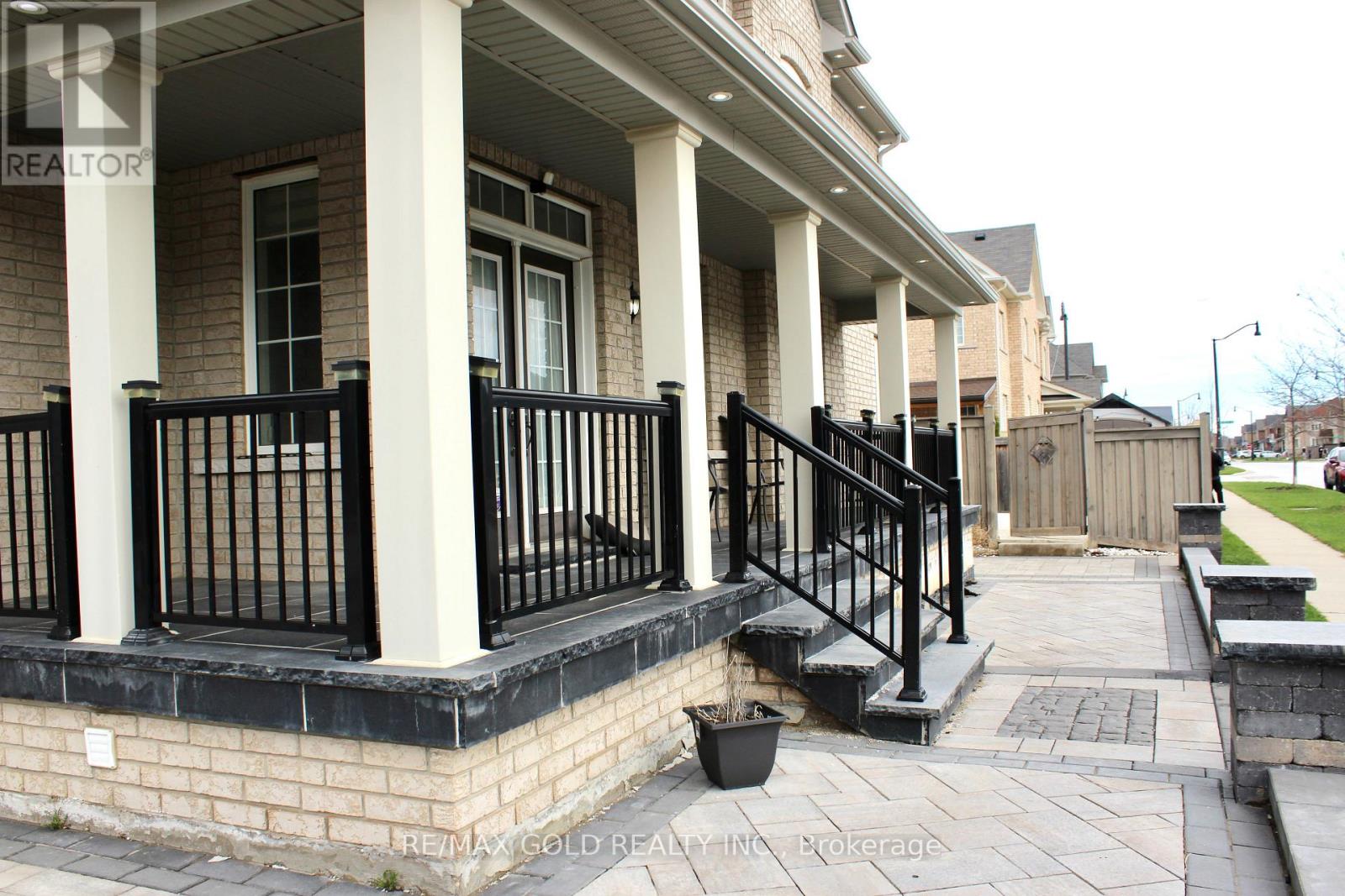 27 Brentwick Drive, Brampton, Ontario  L6X 5G1 - Photo 7 - W13008506