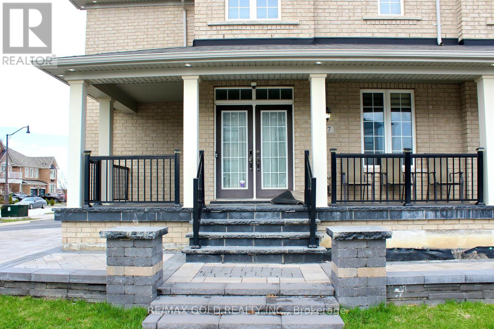 27 Brentwick Drive, Brampton, Ontario  L6X 5G1 - Photo 8 - W13008506