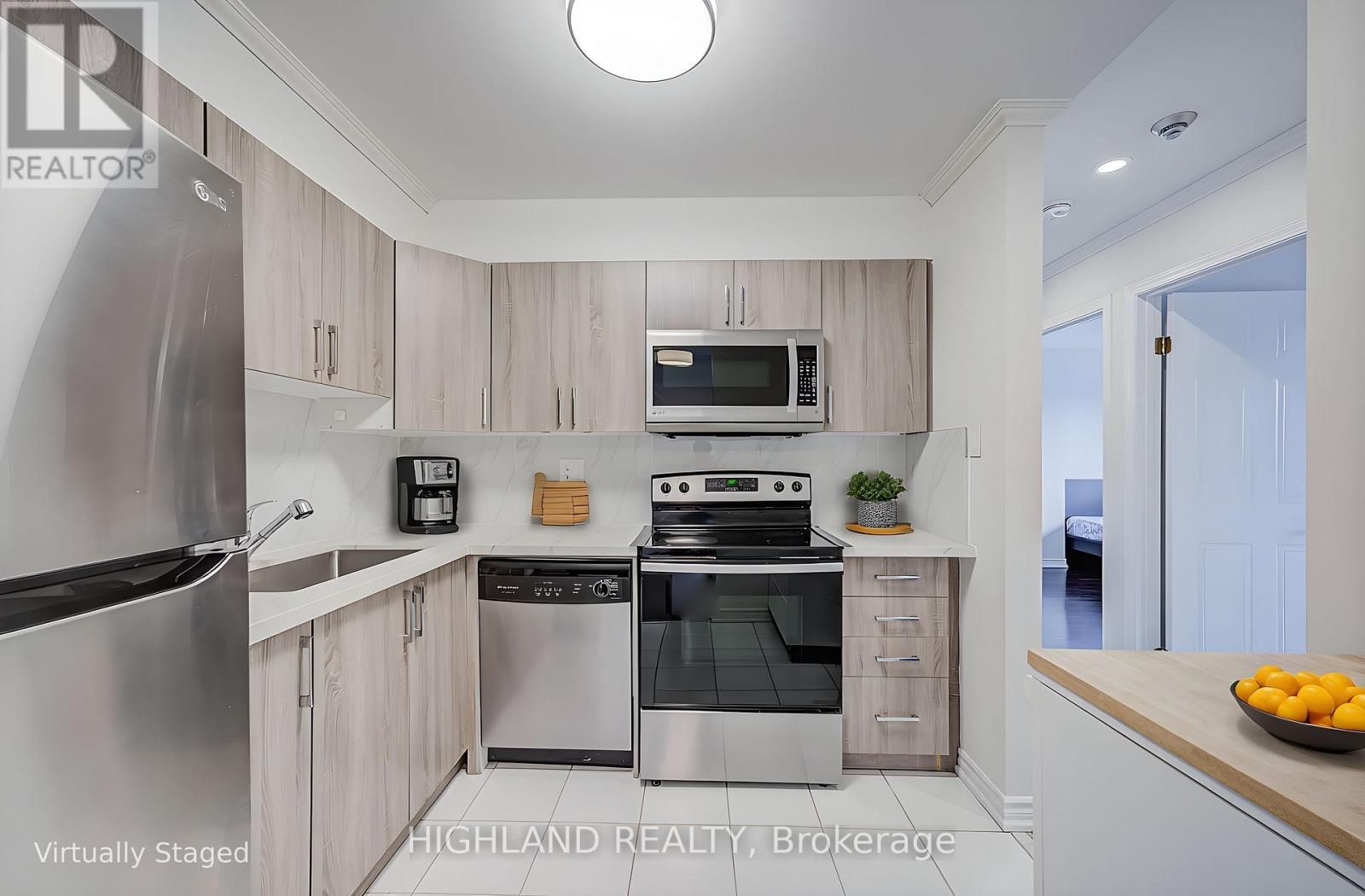 1033 - 95 Trailwood Drive, Mississauga, Ontario  L4Z 3L2 - Photo 5 - W13008522