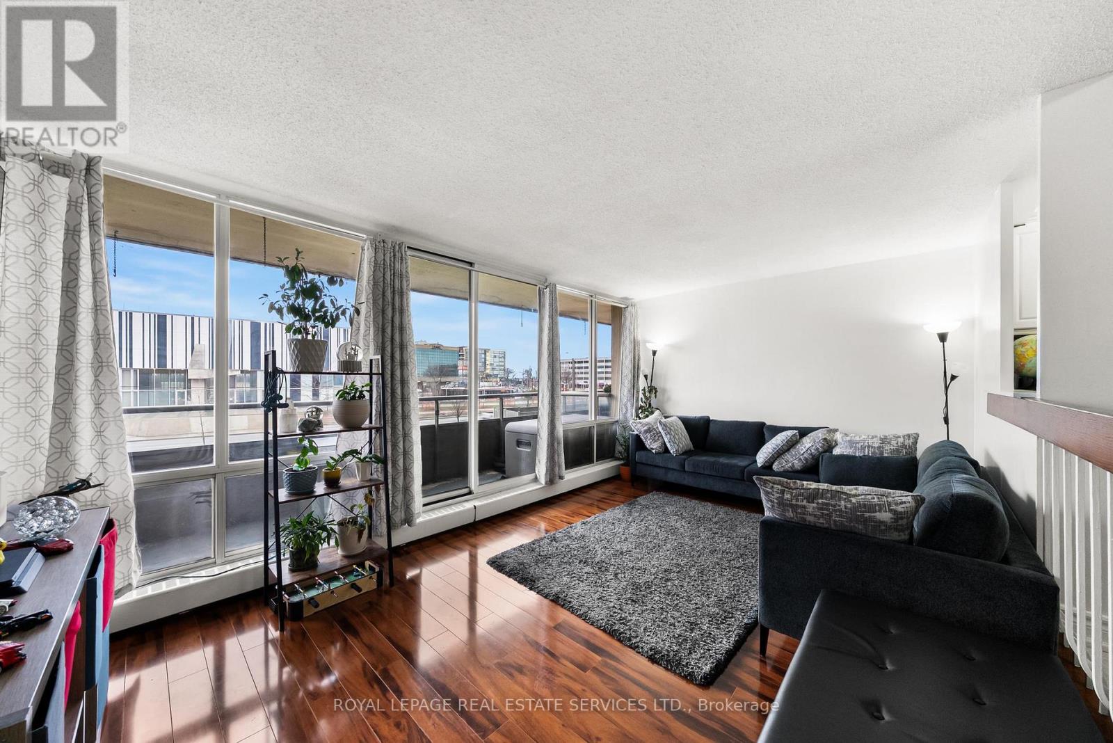 211 - 1 Four Winds Drive, Toronto, Ontario  M3J 2T1 - Photo 4 - W13008536