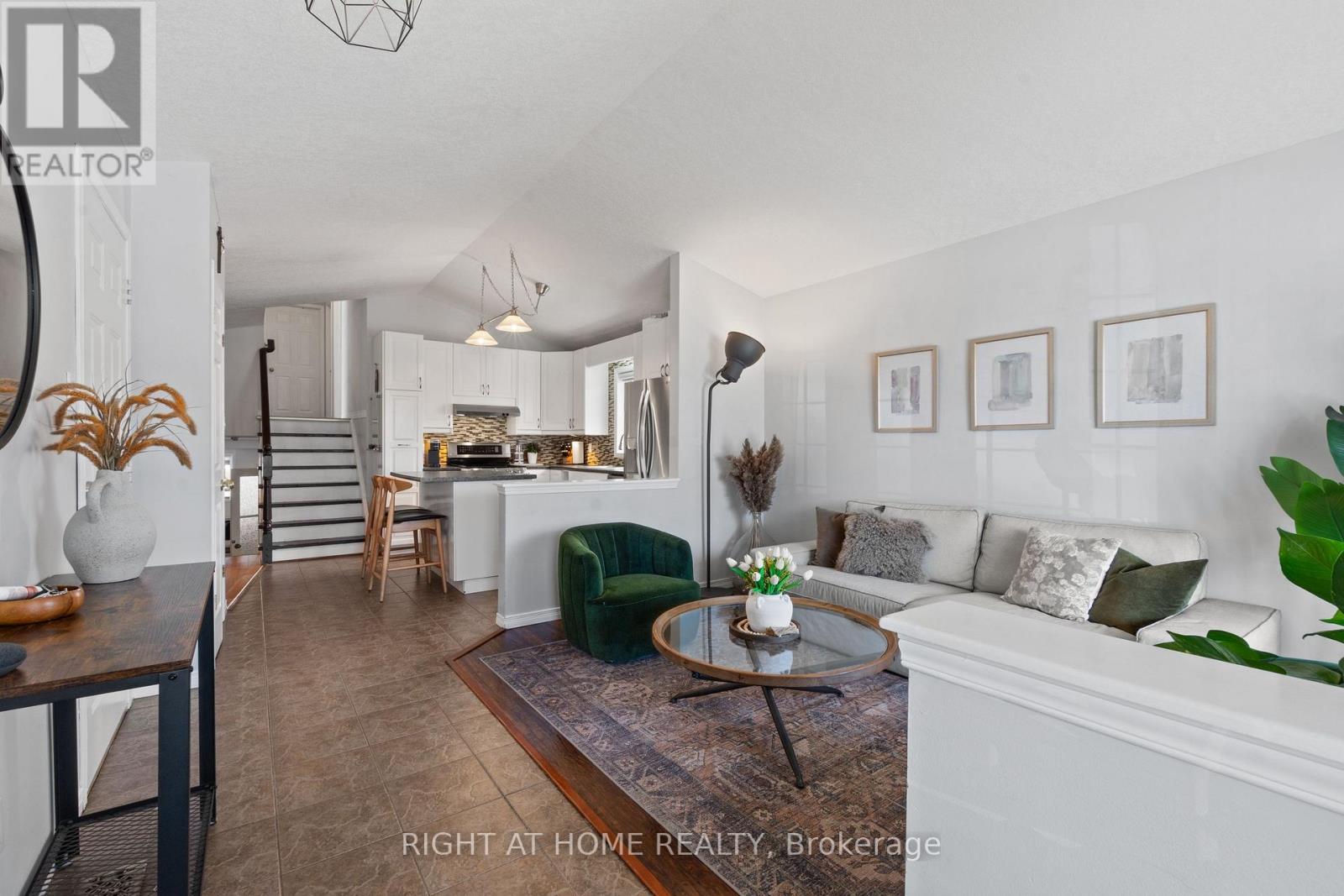 15 Settlers Road, Orangeville, Ontario  L9W 5E3 - Photo 4 - W13008538