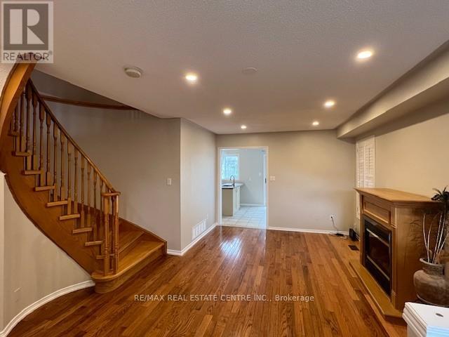 2103 Shady Glen Road, Oakville, Ontario  L6M 3P1 - Photo 6 - W13008548