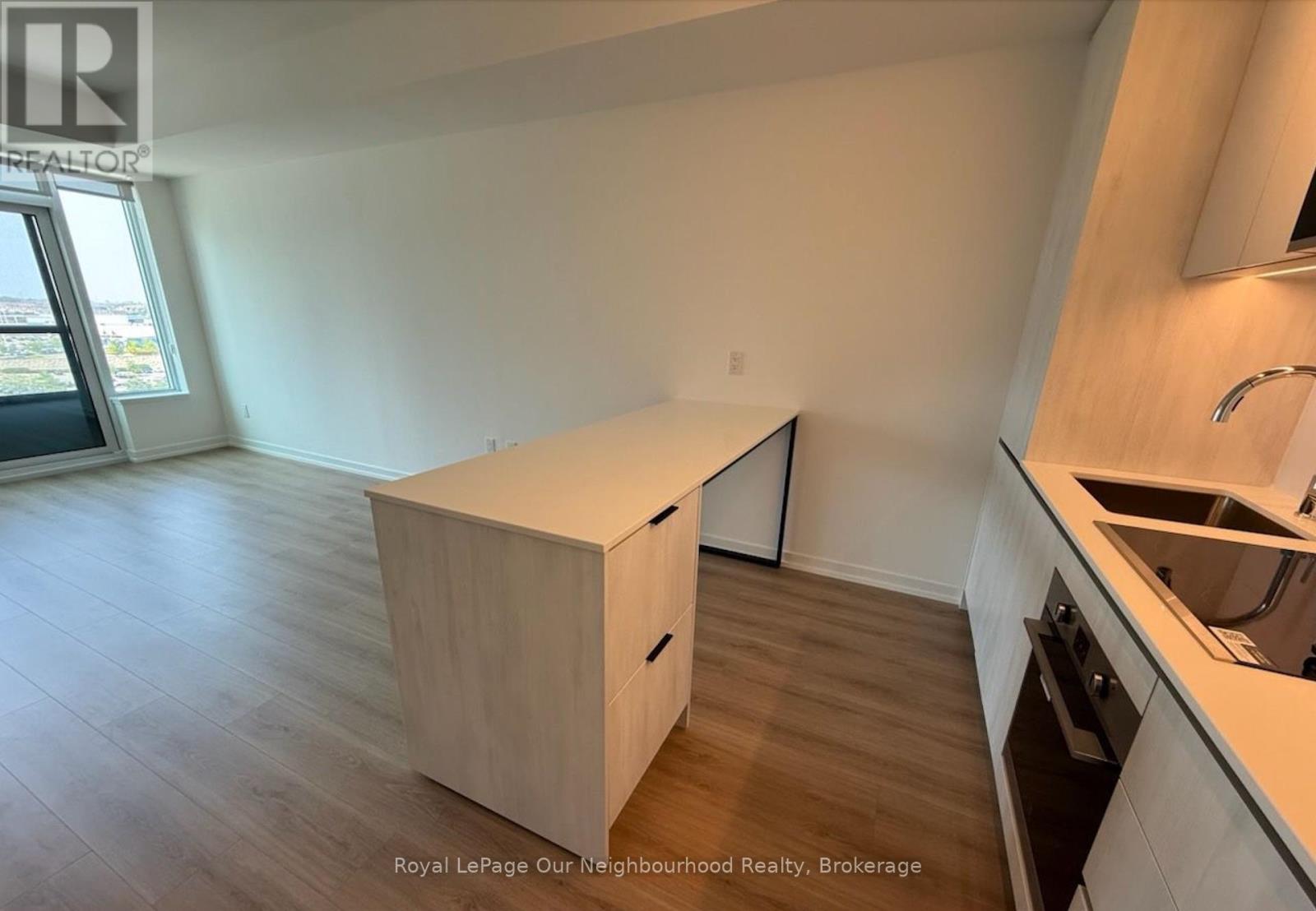 1020 - 2485 Eglinton Avenue W, Mississauga, Ontario  L5M 2T1 - Photo 3 - W13008554