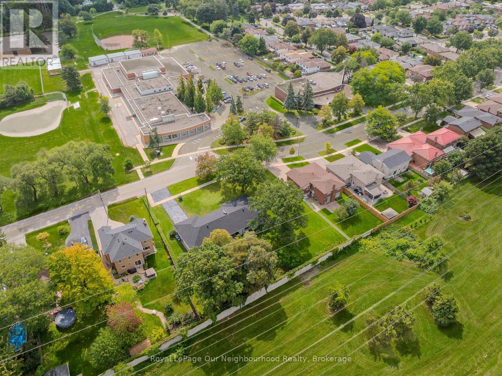 1253 Melton Drive, Mississauga, Ontario  L4Y 1L6 - Photo 11 - W13008582