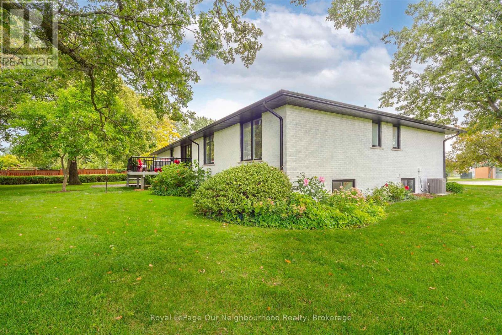 1253 Melton Drive, Mississauga, Ontario  L4Y 1L6 - Photo 49 - W13008582