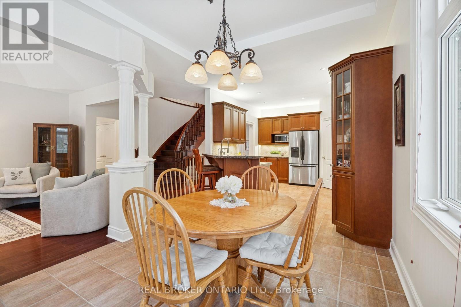 1583 Hallstone Road, Brampton, Ontario  L6Y 5K8 - Photo 16 - W13008622