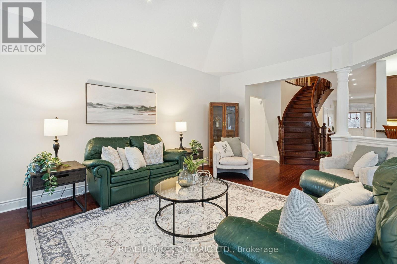 1583 Hallstone Road, Brampton, Ontario  L6Y 5K8 - Photo 19 - W13008622