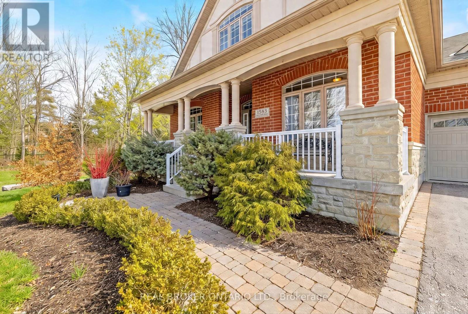 1583 Hallstone Road, Brampton, Ontario  L6Y 5K8 - Photo 2 - W13008622