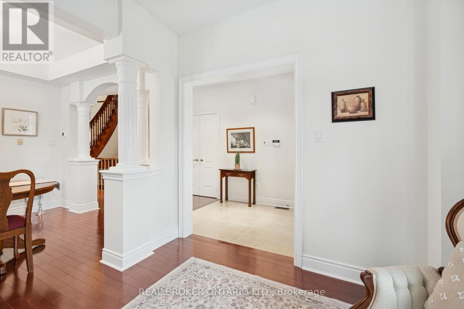 1583 Hallstone Road, Brampton, Ontario  L6Y 5K8 - Photo 9 - W13008622