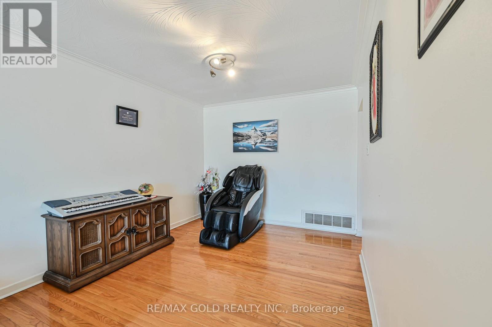 7282 Shallford Road, Mississauga, Ontario  L4T 2P7 - Photo 11 - W13008644