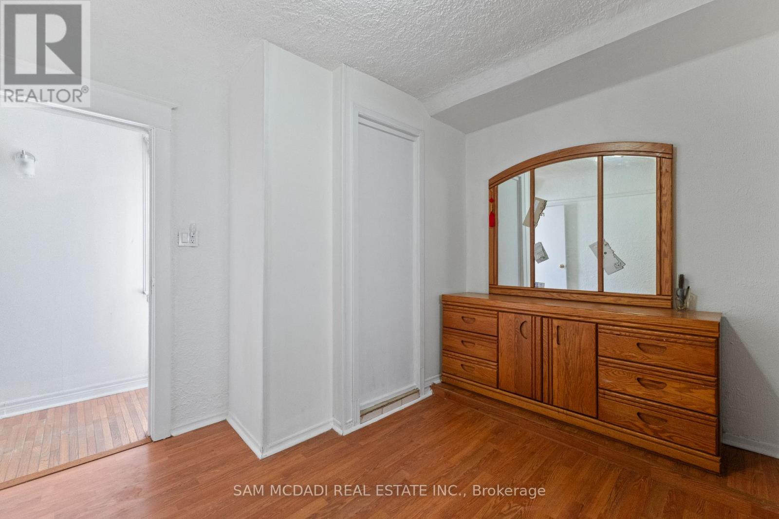 87 Dynevor Road, Toronto, Ontario  M6E 3X3 - Photo 10 - W13008654