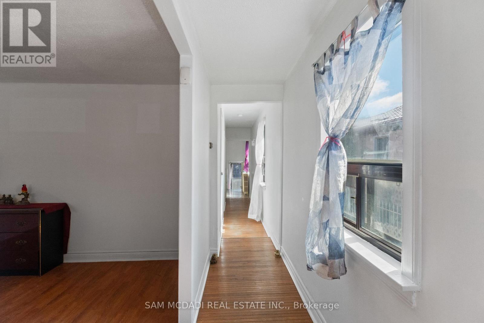 87 Dynevor Road, Toronto, Ontario  M6E 3X3 - Photo 16 - W13008654