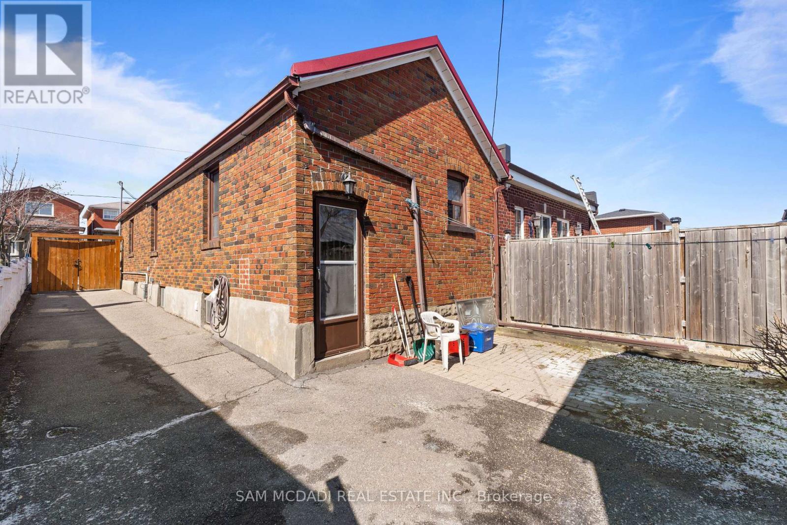 87 Dynevor Road, Toronto, Ontario  M6E 3X3 - Photo 23 - W13008654