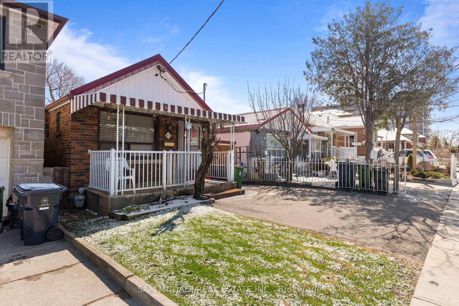 87 Dynevor Road, Toronto, Ontario  M6E 3X3 - Photo 3 - W13008654