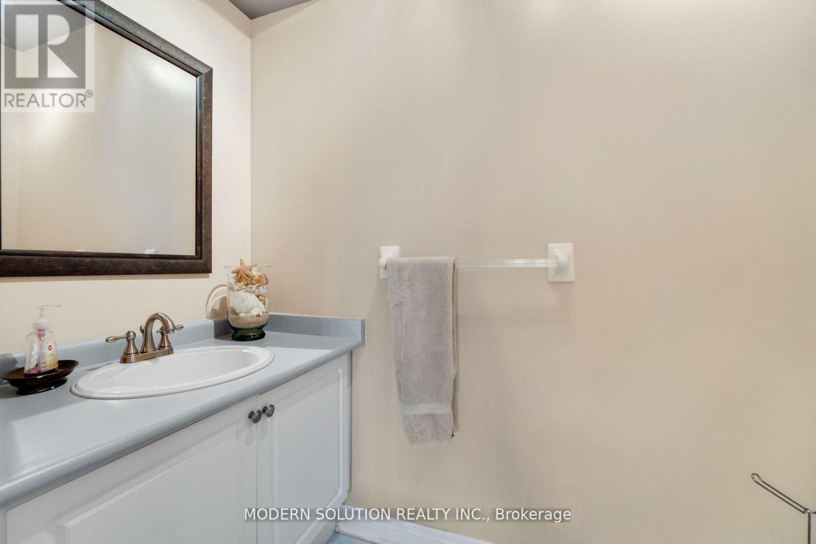 552 Wildgrass Road, Mississauga, Ontario  L5B 4H7 - Photo 13 - W13008658