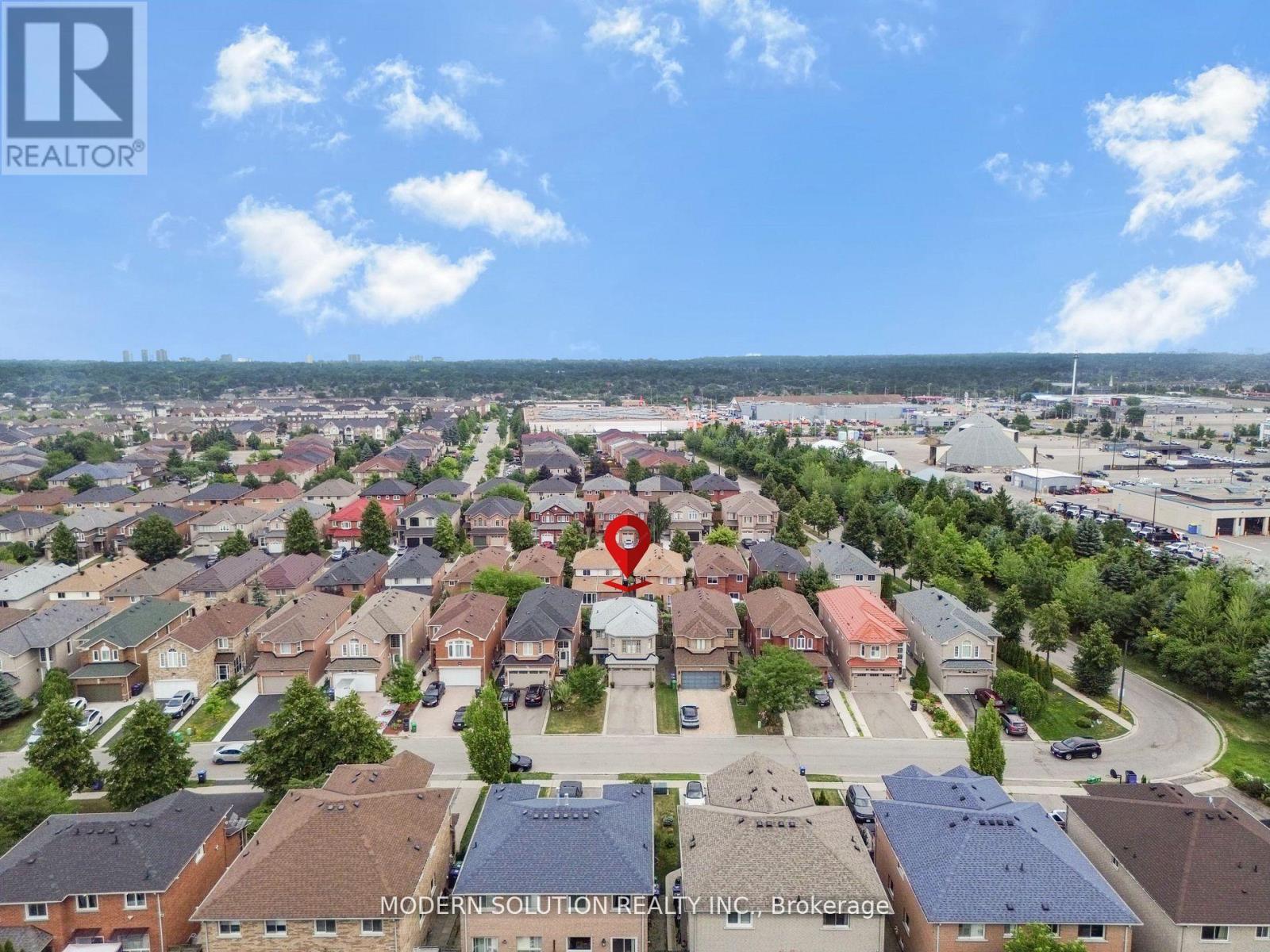 552 Wildgrass Road, Mississauga, Ontario  L5B 4H7 - Photo 2 - W13008658