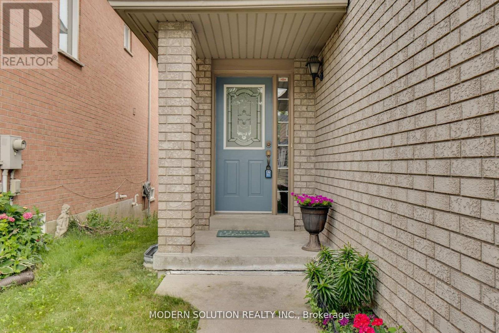 552 Wildgrass Road, Mississauga, Ontario  L5B 4H7 - Photo 6 - W13008658