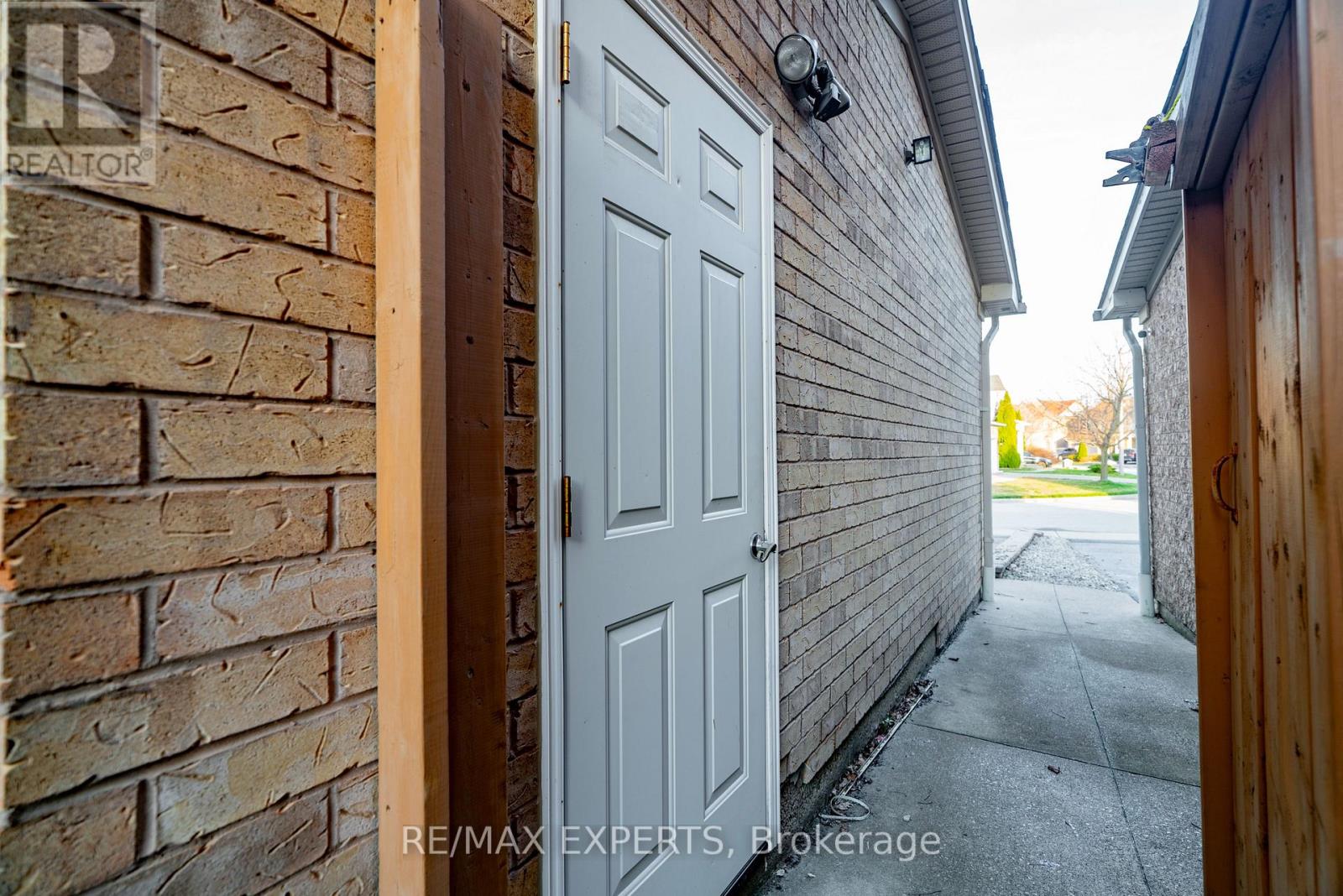 96 Sedgewick Circle, Brampton, Ontario  L7A 2P6 - Photo 44 - W13008680