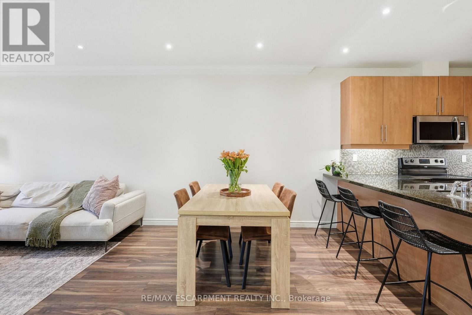 103 - 1980 Imperial Way, Burlington, Ontario  L7L 0E7 - Photo 17 - W13008766