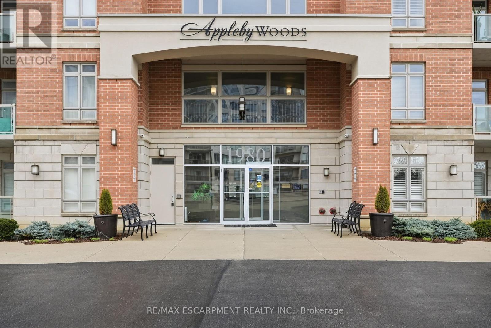 103 - 1980 Imperial Way, Burlington, Ontario  L7L 0E7 - Photo 2 - W13008766