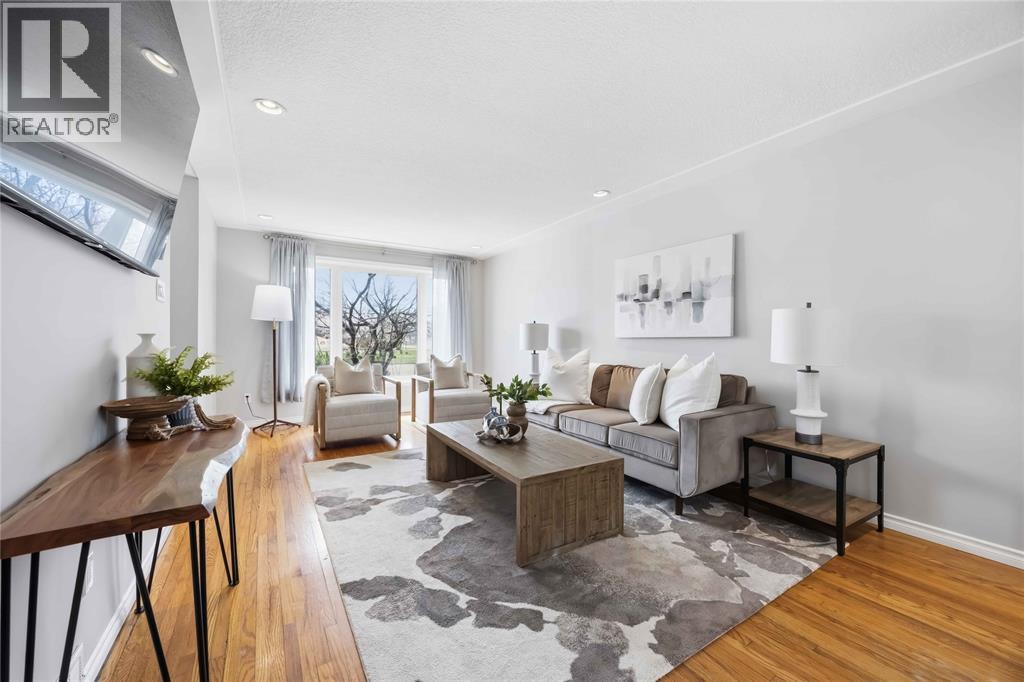 942 Exmouth Street, Sarnia, Ontario  N7S 1V9 - Photo 3 - 26007417