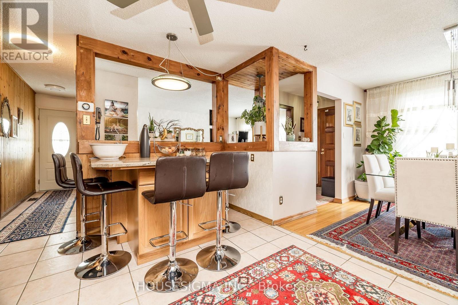 994 CHARLTON DRIVE, Ottawa, Ontario