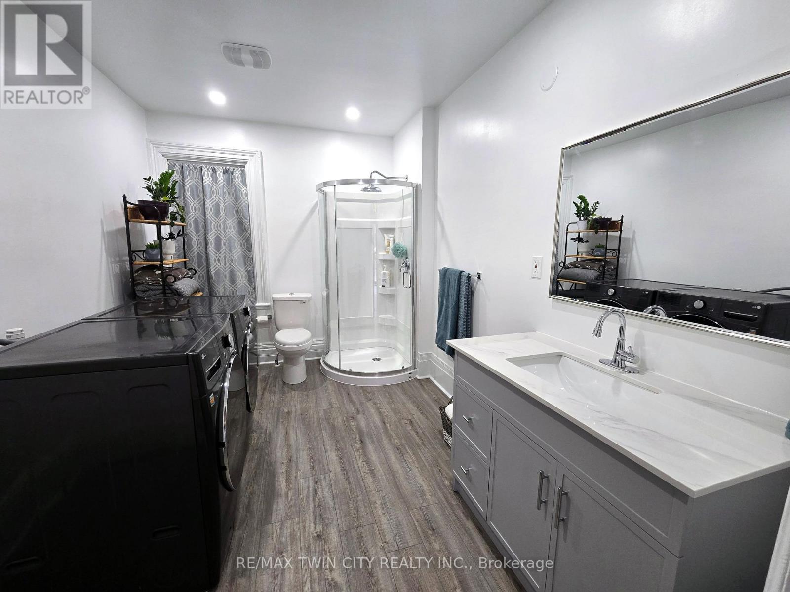 12 Pearl Street, Brantford, Ontario  N3T 3N4 - Photo 17 - X13008732