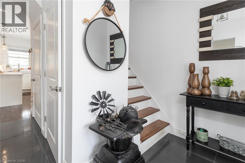 40 London Street N, Hamilton, Ontario  L8H 4B3 - Photo 12 - 40821144