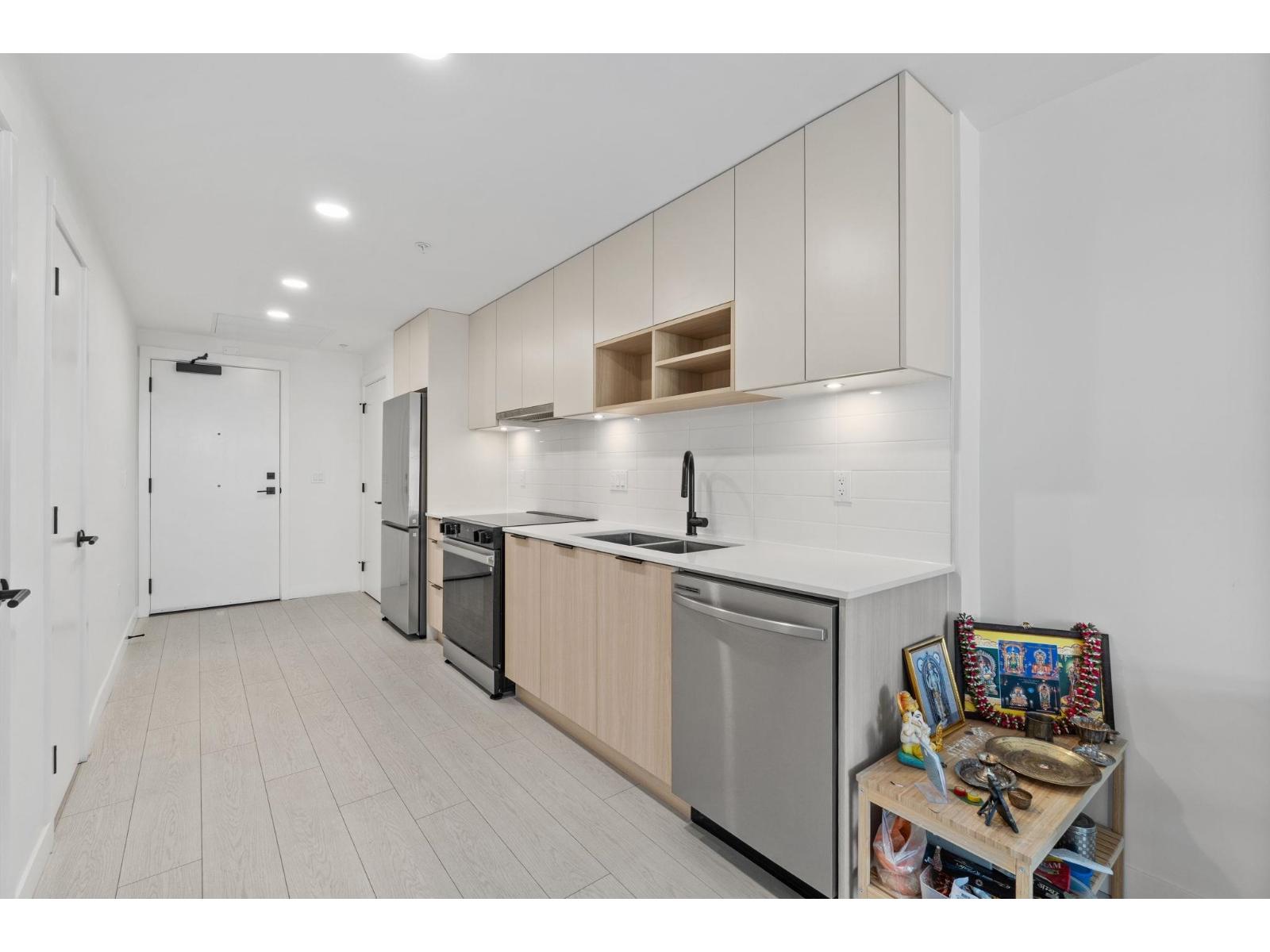 B102 10488 138a Street, Surrey, British Columbia  V3T 0W4 - Photo 8 - R3109864