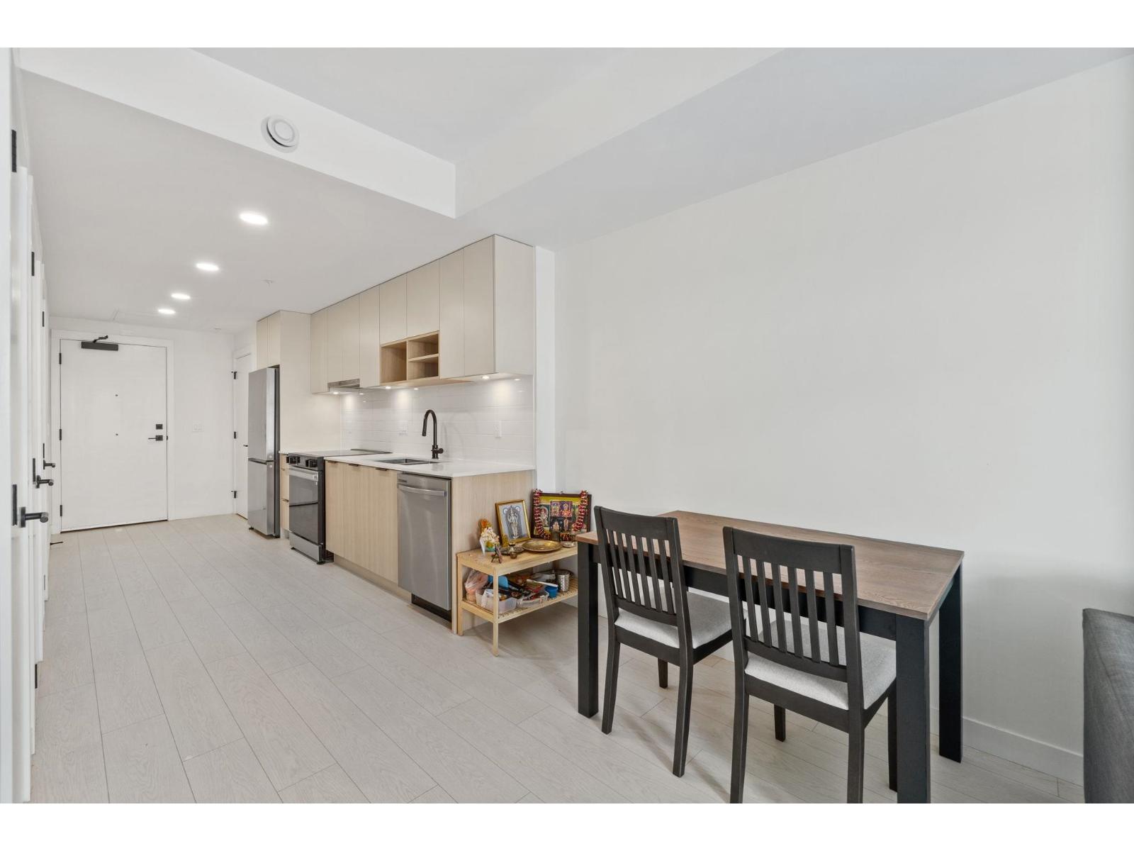 B102 10488 138a Street, Surrey, British Columbia  V3T 0W4 - Photo 6 - R3109864