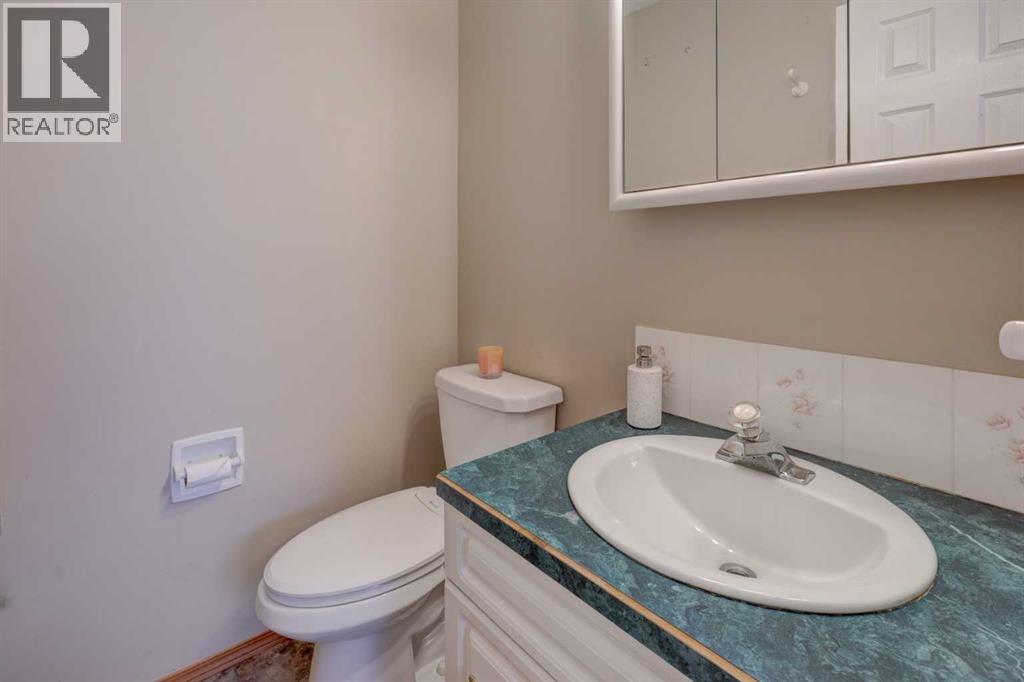 823 Bankview Drive, Drumheller, Alberta  T0J 0Y6 - Photo 14 - A2296597