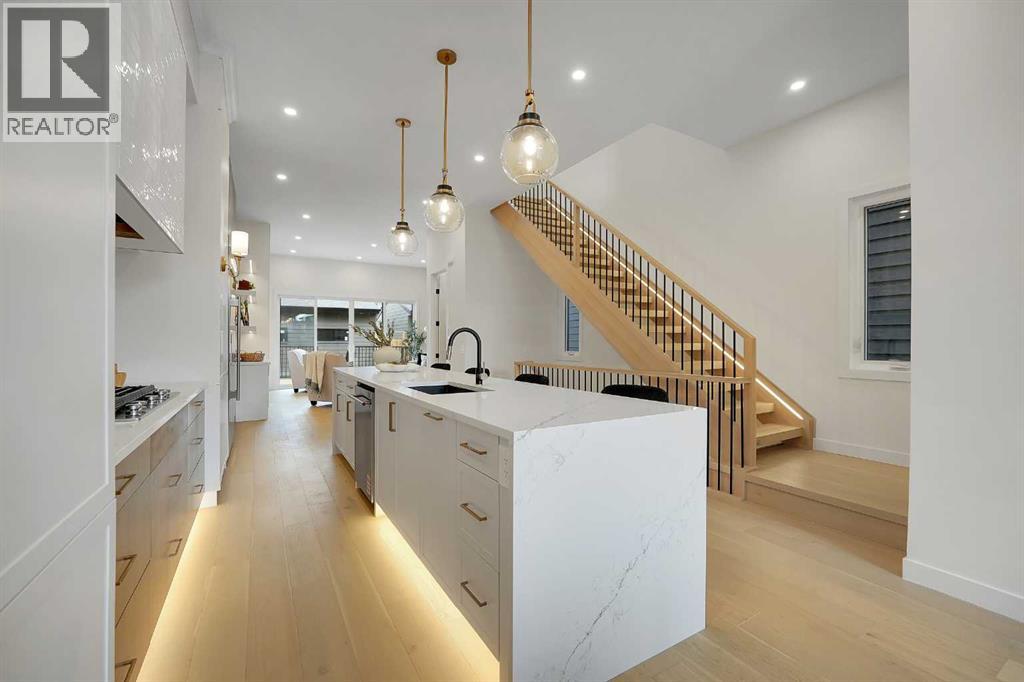 5018 21a Street SW, Calgary, Alberta  T6T 0B3 - Photo 9 - A2301497