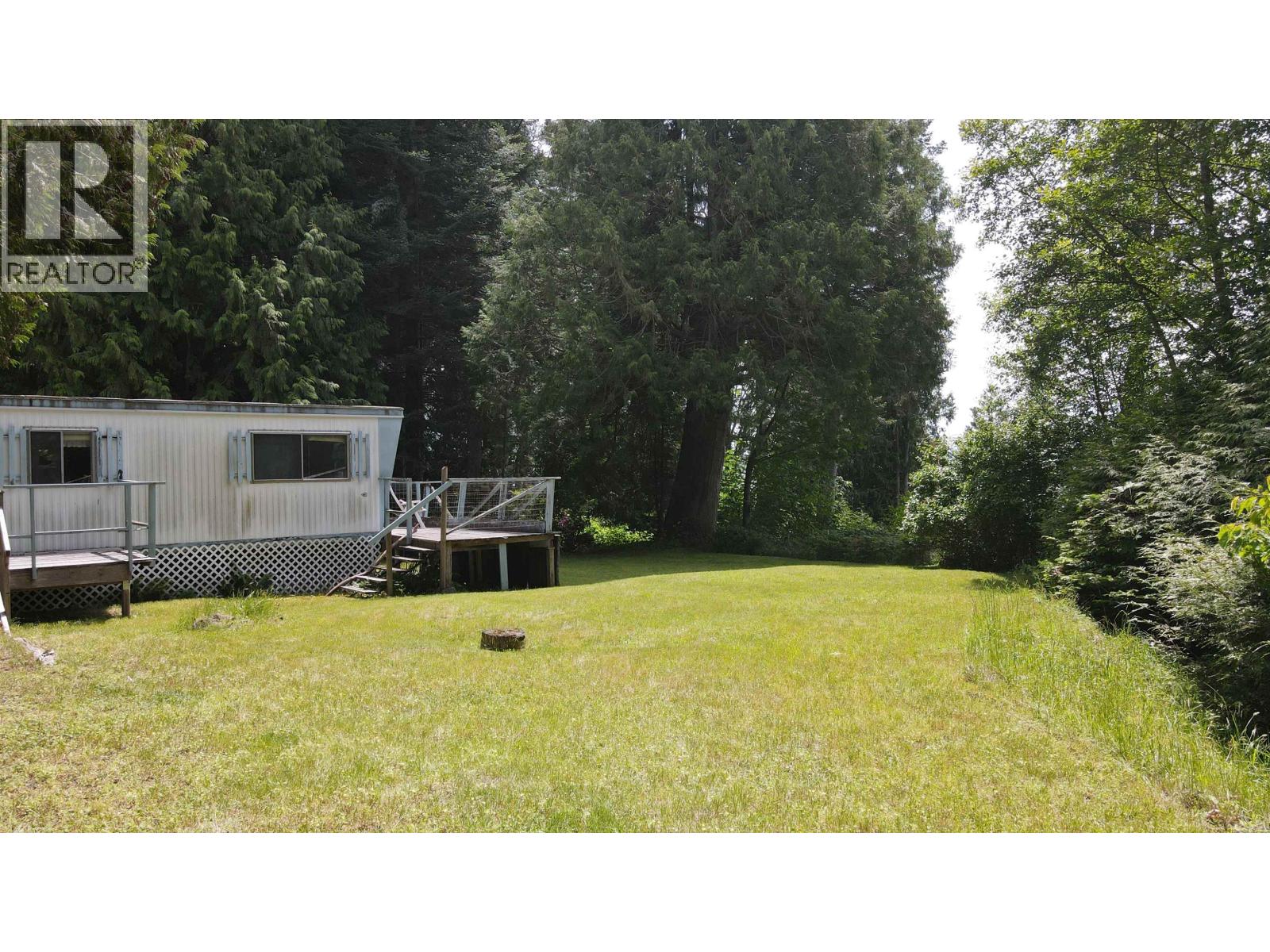 8127 Redrooffs Road, Halfmoon Bay, British Columbia  V7Z 1A7 - Photo 21 - R3112398