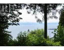 8127 REDROOFFS ROAD, Halfmoon Bay, British Columbia