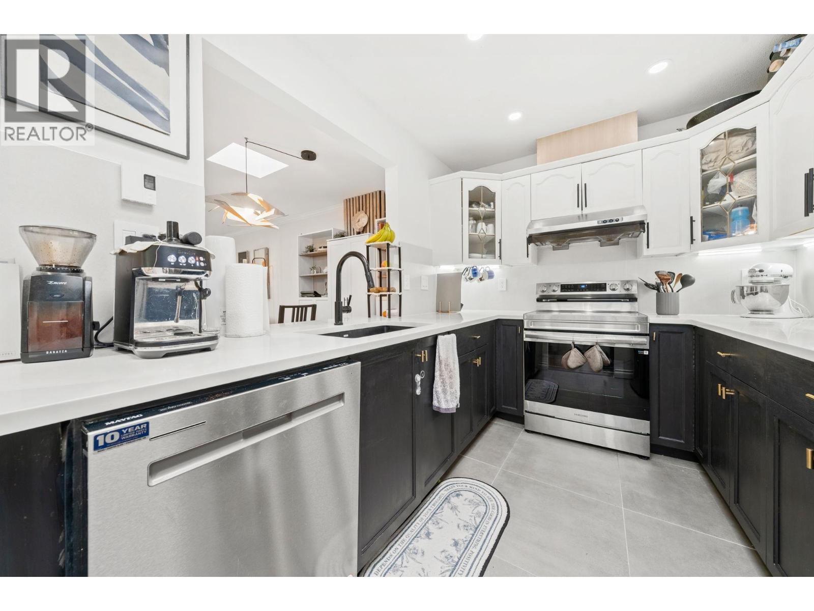 305 1318 W 6th Avenue, Vancouver, British Columbia  V6H 1A7 - Photo 2 - R3112382