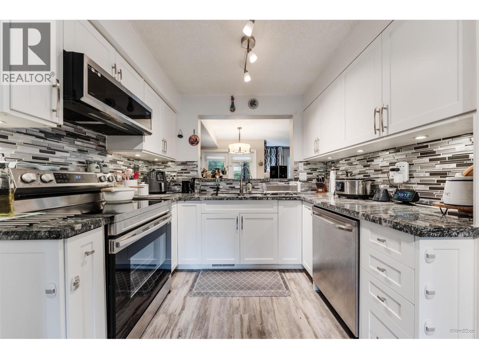 3010 Firbrook Place, Coquitlam, British Columbia  V3C 4B3 - Photo 15 - R3112408