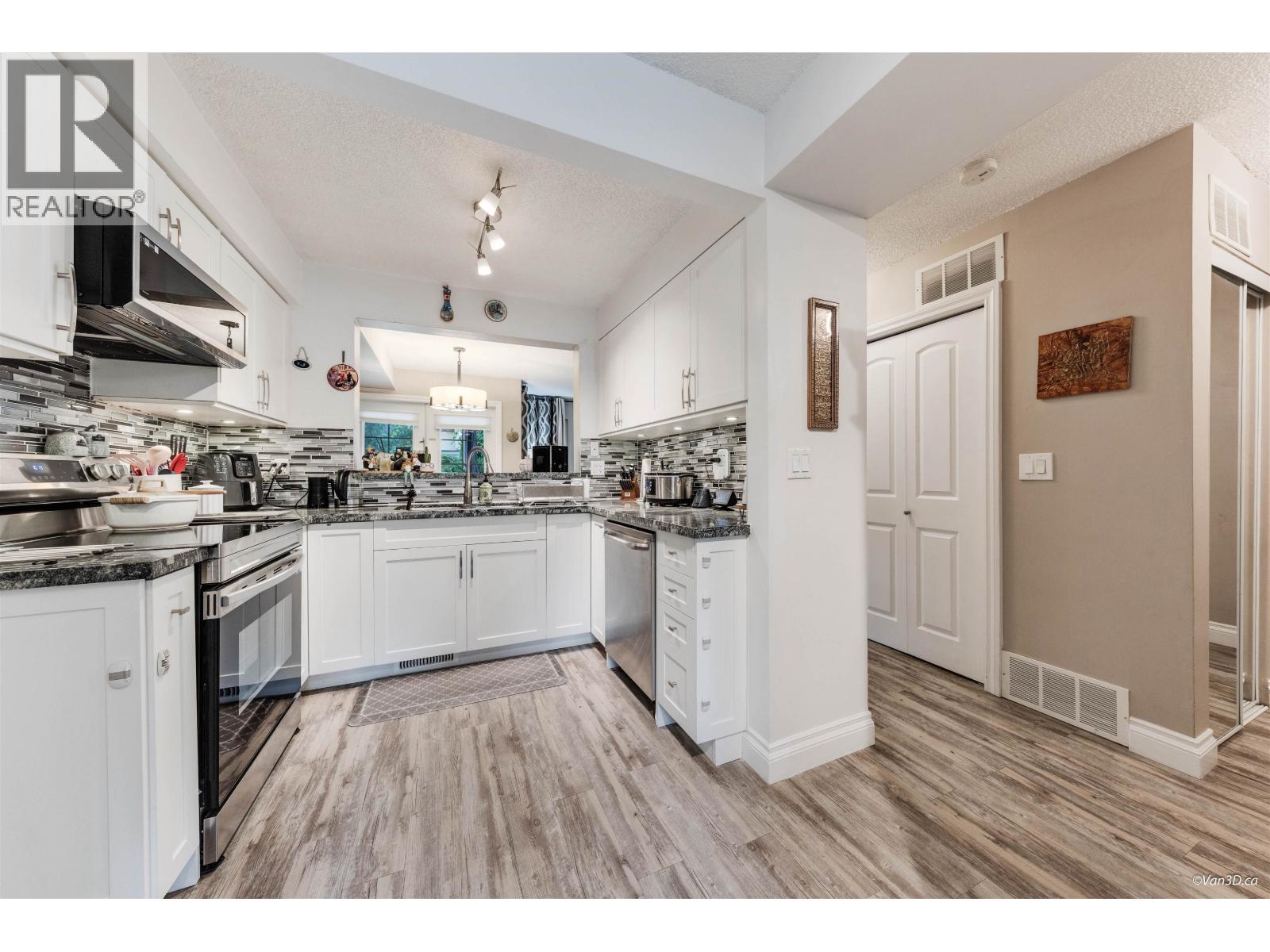 3010 Firbrook Place, Coquitlam, British Columbia  V3C 4B3 - Photo 17 - R3112408