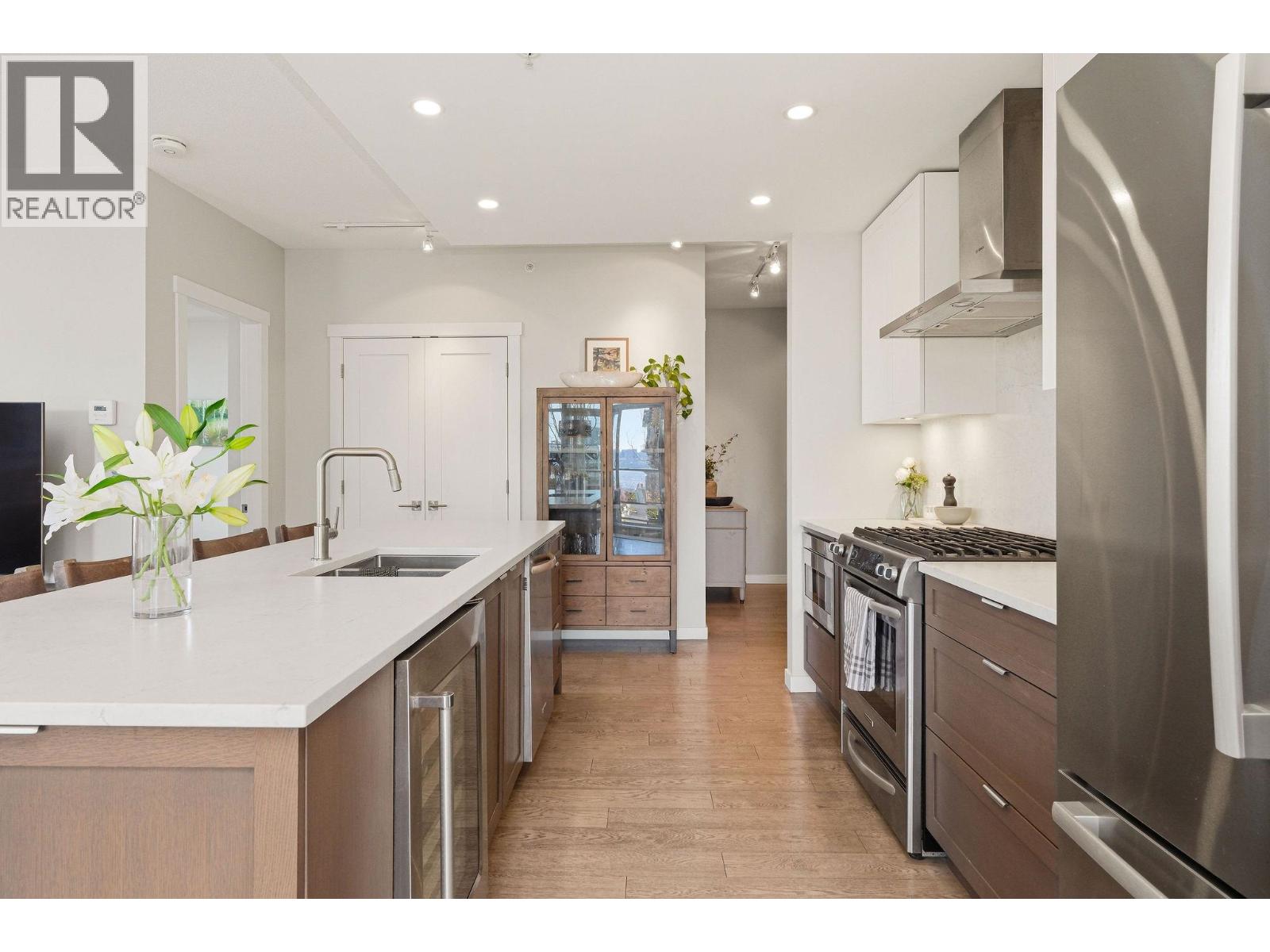 208 135 W 2nd Street, North Vancouver, British Columbia  V7M 0C5 - Photo 6 - R3112415