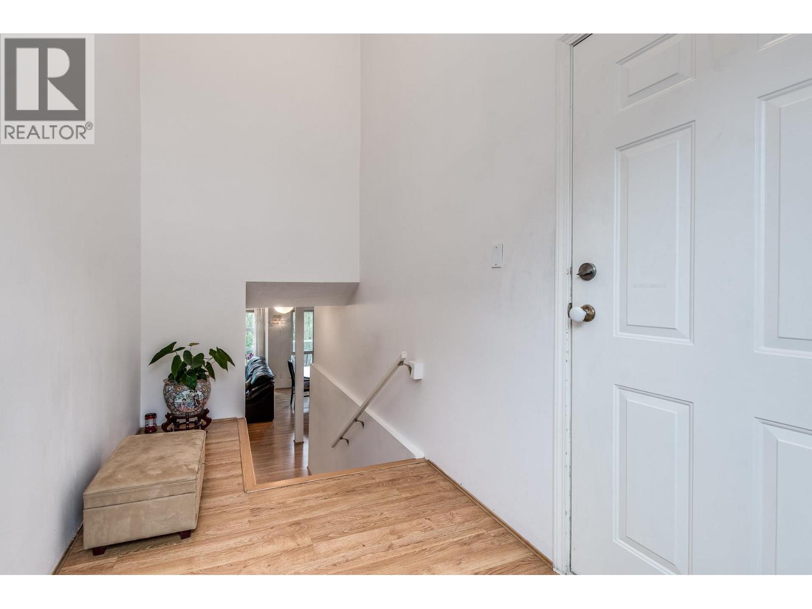 1143 O'flaherty Gate, Port Coquitlam, British Columbia  V3C 6H2 - Photo 3 - R3112424