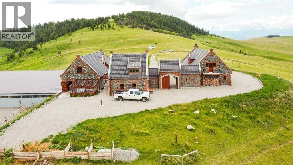 1029 Twp Rd  8-4, Cowley, Alberta  T0K 0P0 - Photo 3 - A2301703