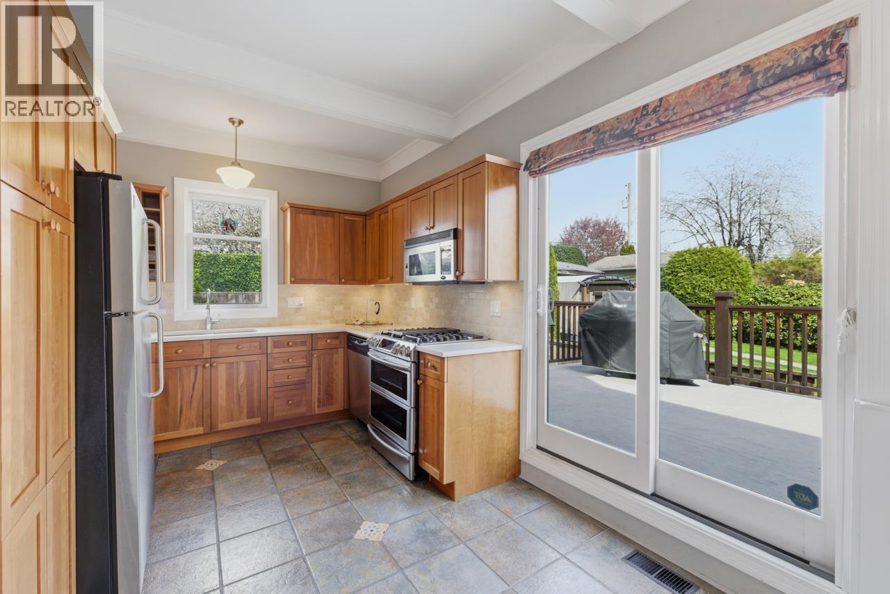 424 E Keith Road, North Vancouver, British Columbia  V7L 1V9 - Photo 12 - R3112376