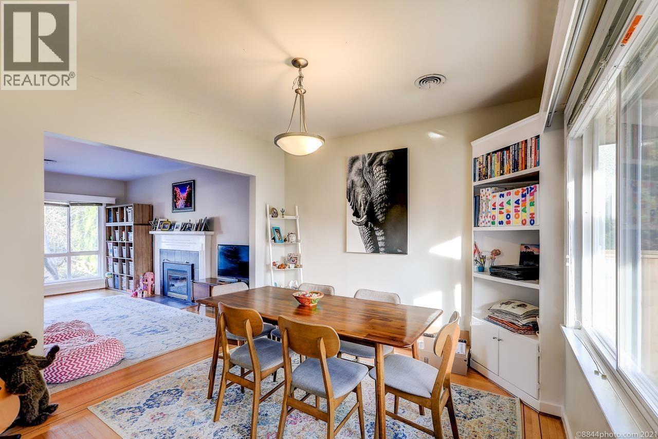 2016 W 48th Avenue, Vancouver, British Columbia  V6M 2P3 - Photo 6 - R3112384