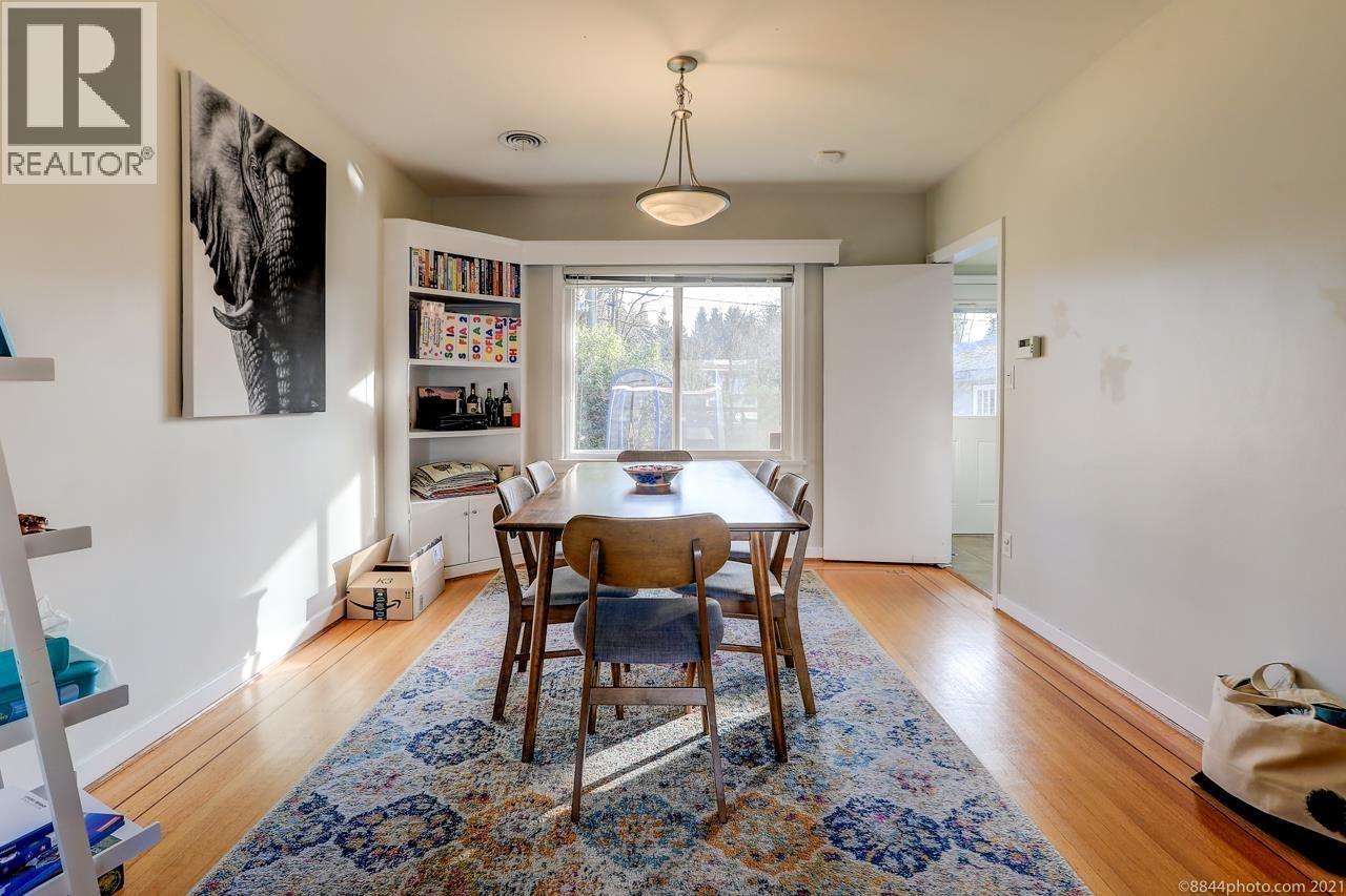 2016 W 48th Avenue, Vancouver, British Columbia  V6M 2P3 - Photo 9 - R3112384