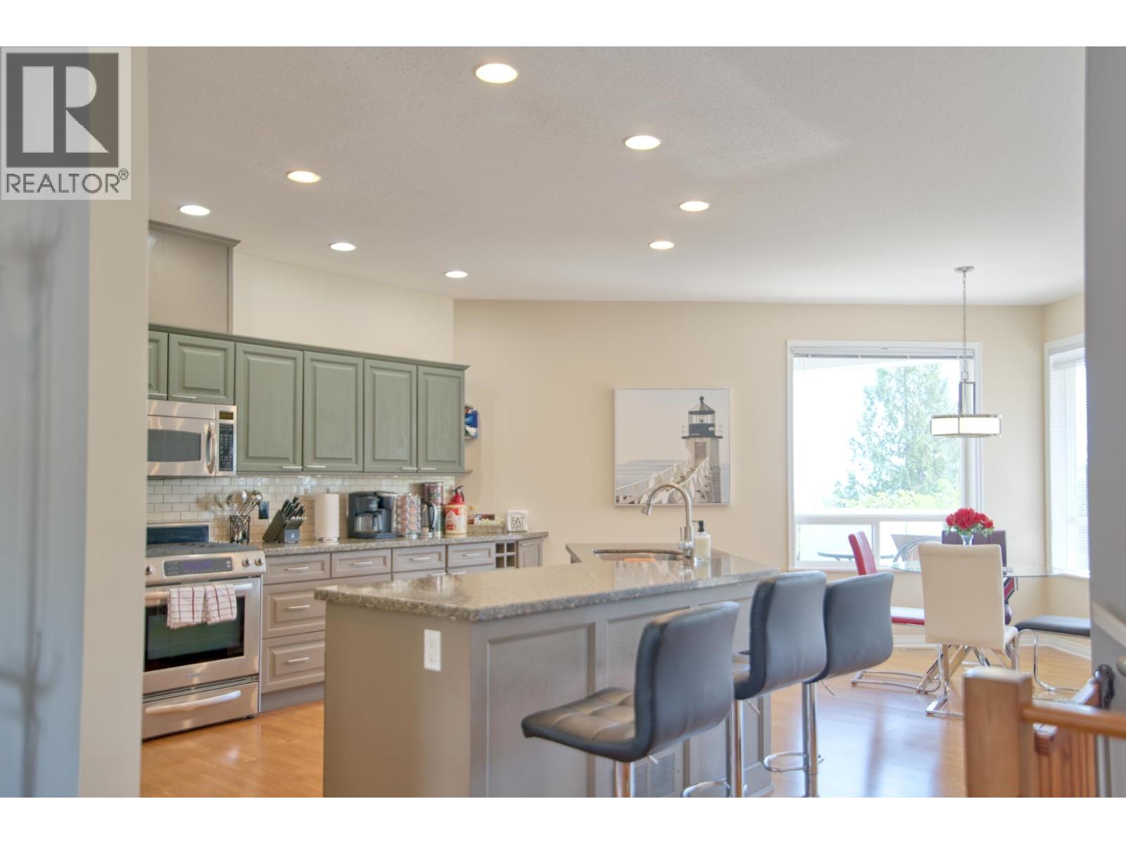 6169 Mika Road, Sechelt, British Columbia  V0N 3A7 - Photo 12 - R3112431