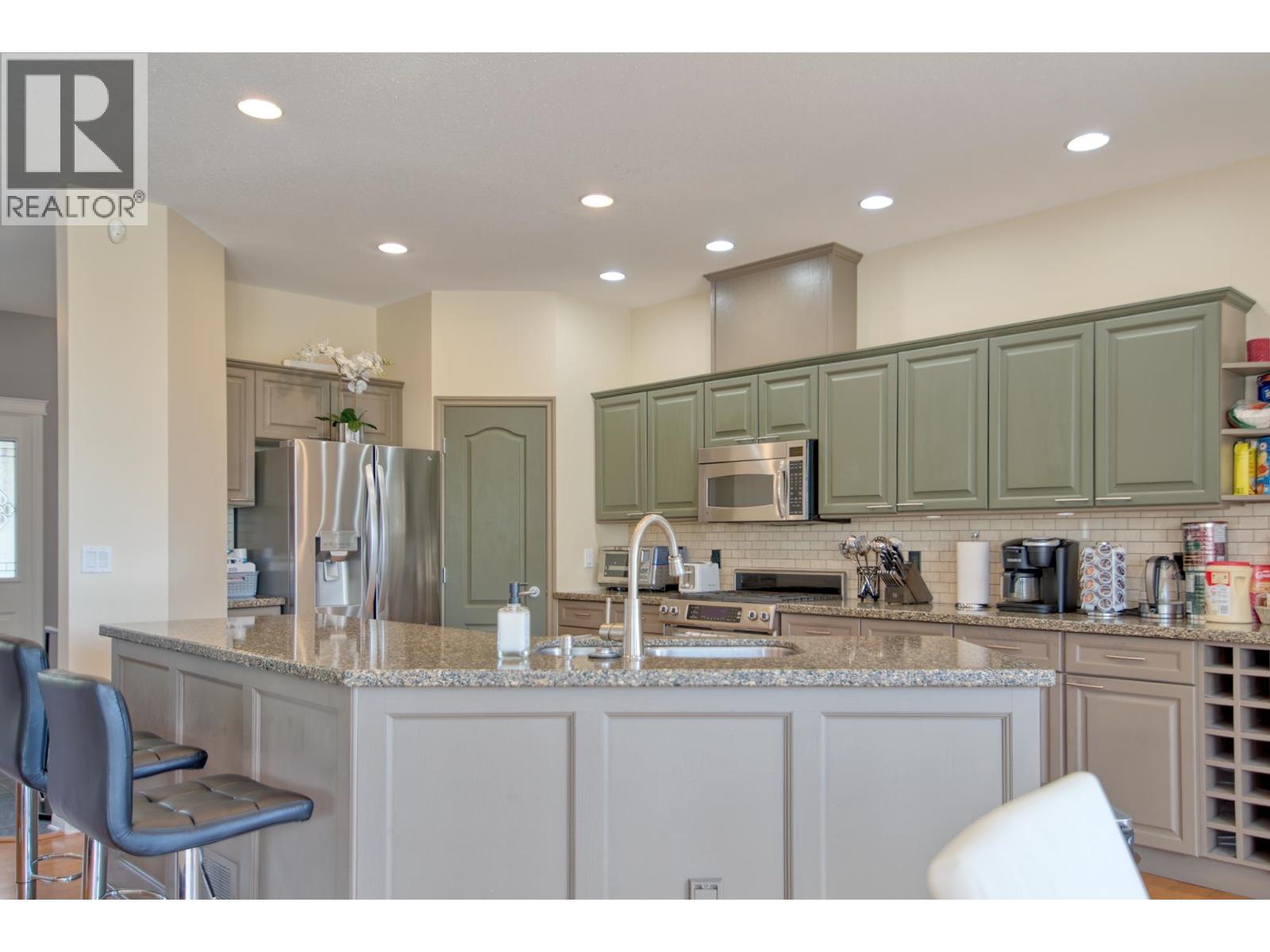 6169 Mika Road, Sechelt, British Columbia  V0N 3A7 - Photo 14 - R3112431