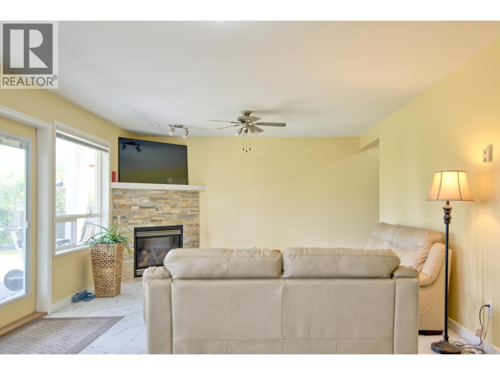 6169 Mika Road, Sechelt, British Columbia  V0N 3A7 - Photo 30 - R3112431