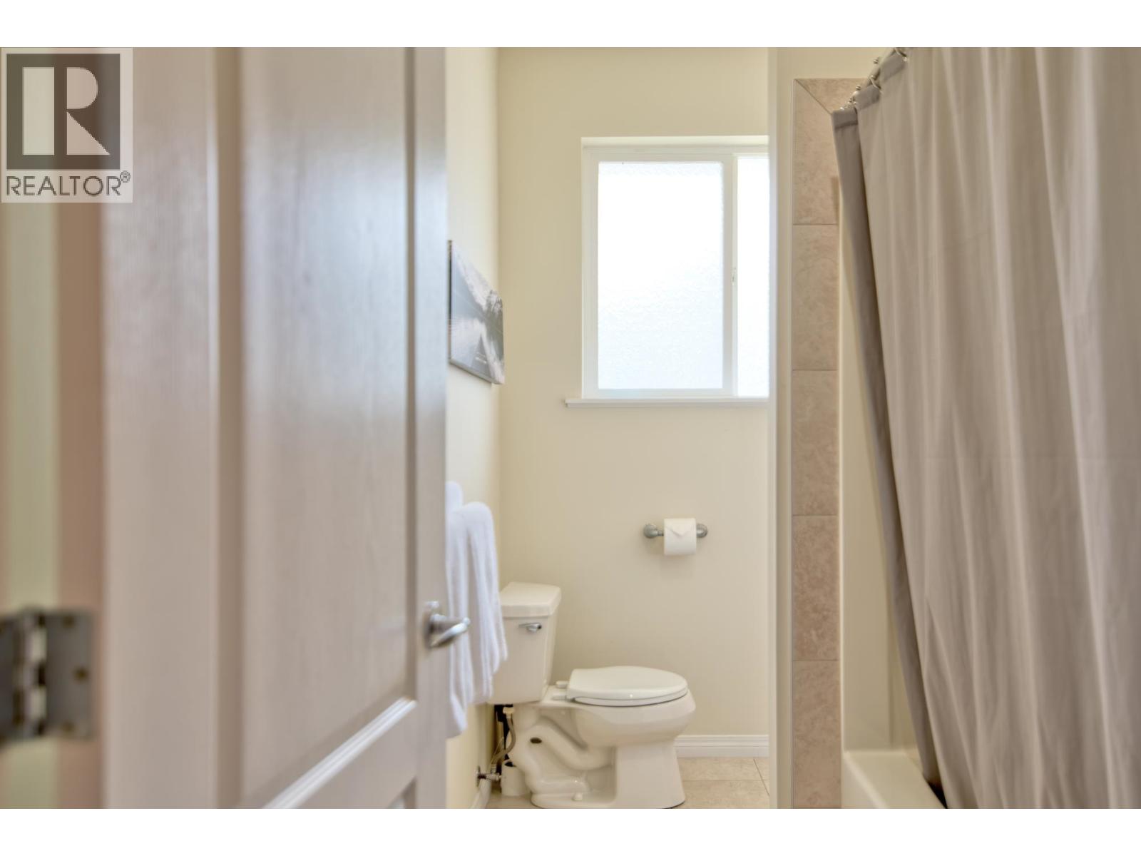 6169 Mika Road, Sechelt, British Columbia  V0N 3A7 - Photo 6 - R3112431