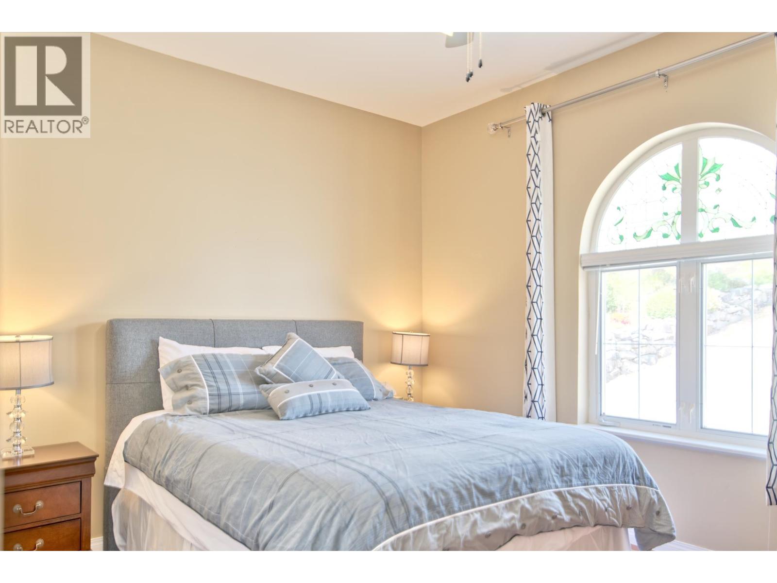 6169 Mika Road, Sechelt, British Columbia  V0N 3A7 - Photo 8 - R3112431