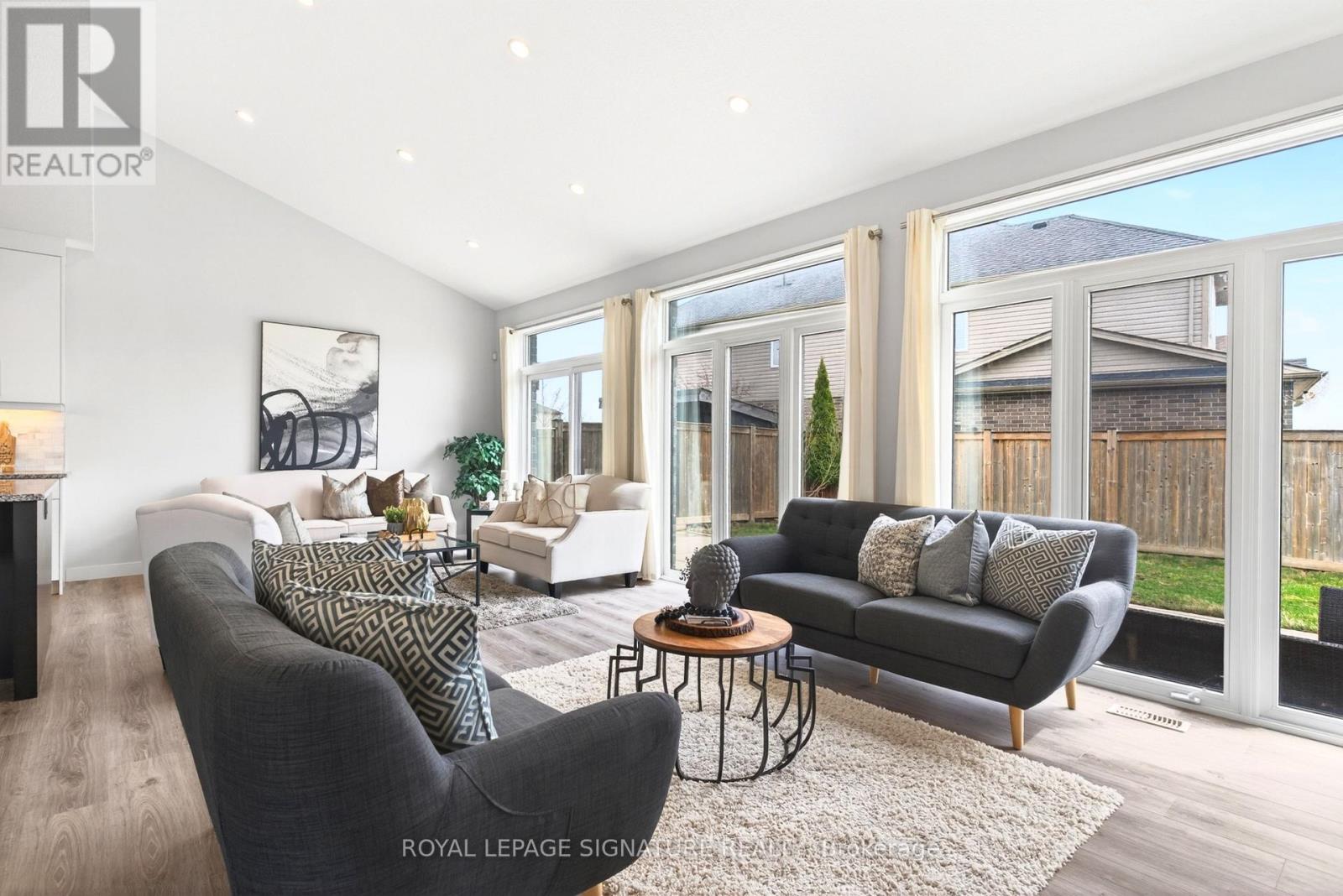 2147 Wateroak Drive, London North (North S), Ontario  N6G 0P9 - Photo 14 - X13005524